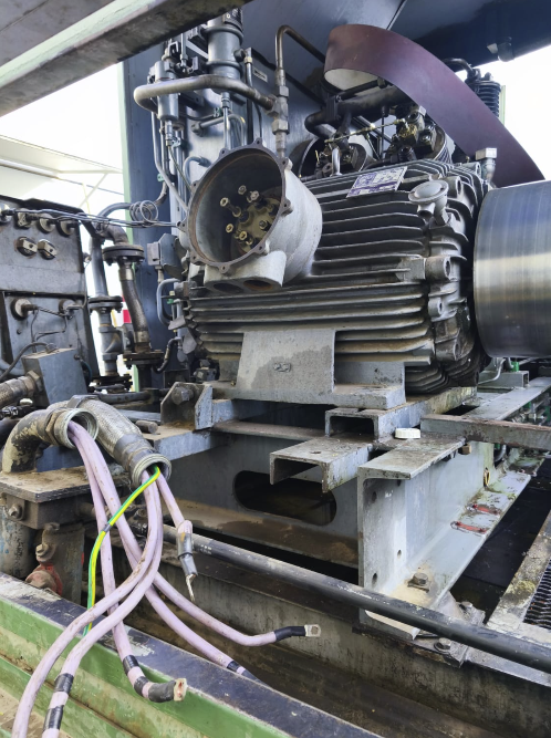 Mantenimiento de motor de compresor en estación de GNC